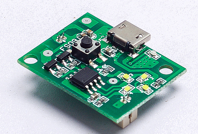 輕觸開關(guān)在電路板上