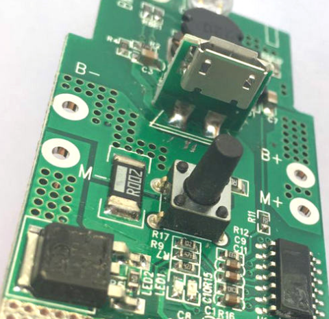 果汁機主板上的長柄輕觸開關