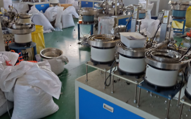 輕觸開關生產車間 輕觸開關生產車間